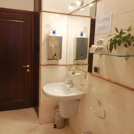 Guest Via Dei Passeri Hotel