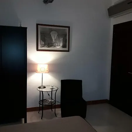 Guest Via Dei Passeri Hotel Cagliari