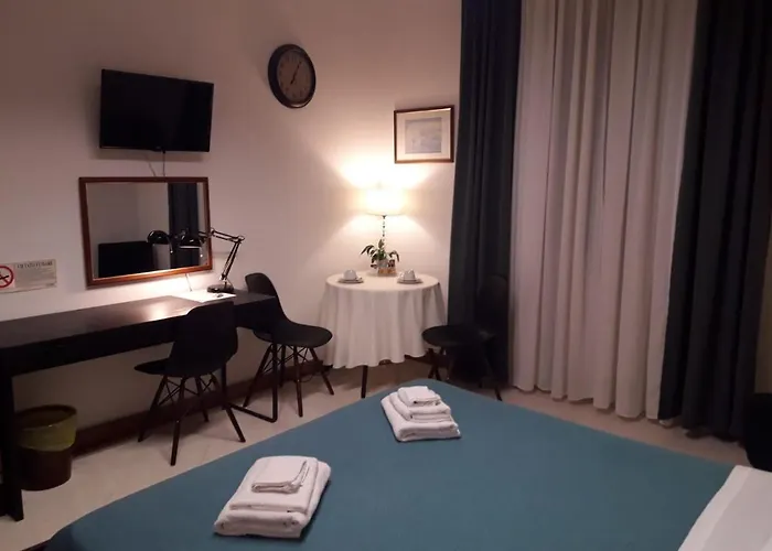 Guest Via Dei Passeri Otel