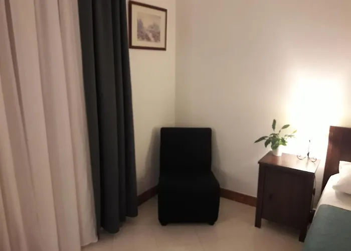 Guest Via Dei Passeri Otel